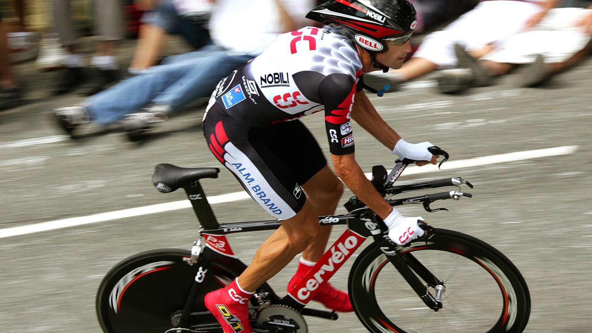 横向创新:赛场上的虚拟与增强现实结合,什么是横向解决方案