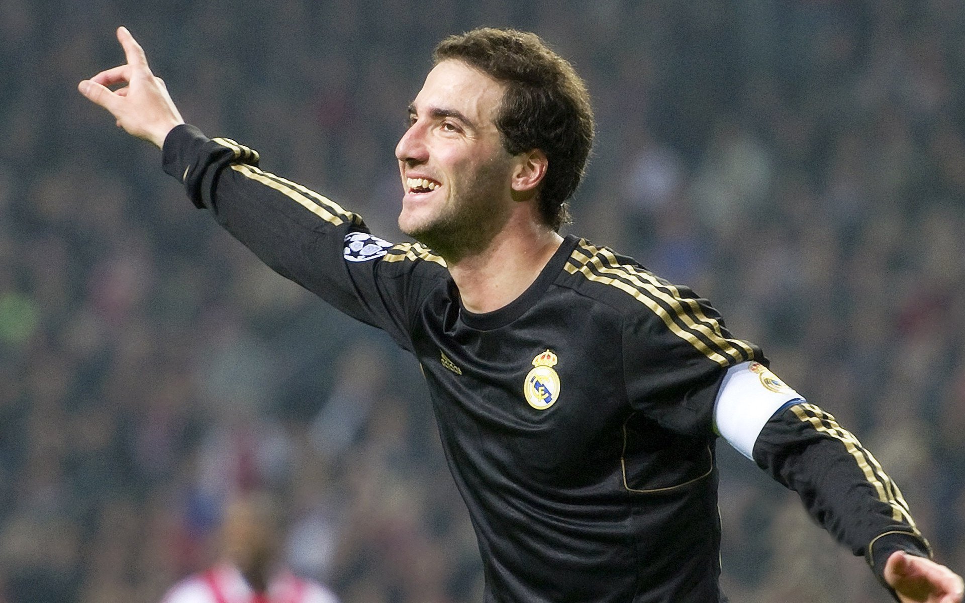 阿根廷青少年骑手在美洲青少年马术锦标赛中表现出色,获得多项奖项。